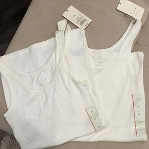 White tank top GET 2 !!!